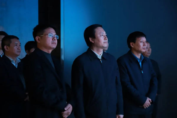 銅仁市委副書記、市長穆嶸坤一行調(diào)研中偉銅仁（上市主體）產(chǎn)業(yè)基地